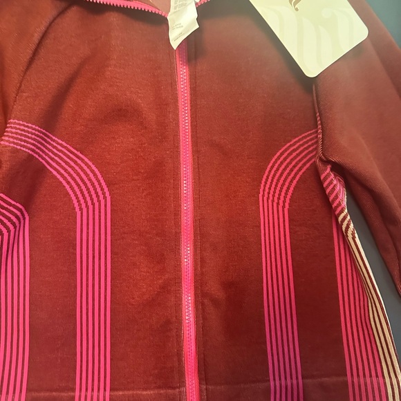 Fabletics Casey Cropped jacket - Picture 2 of 5